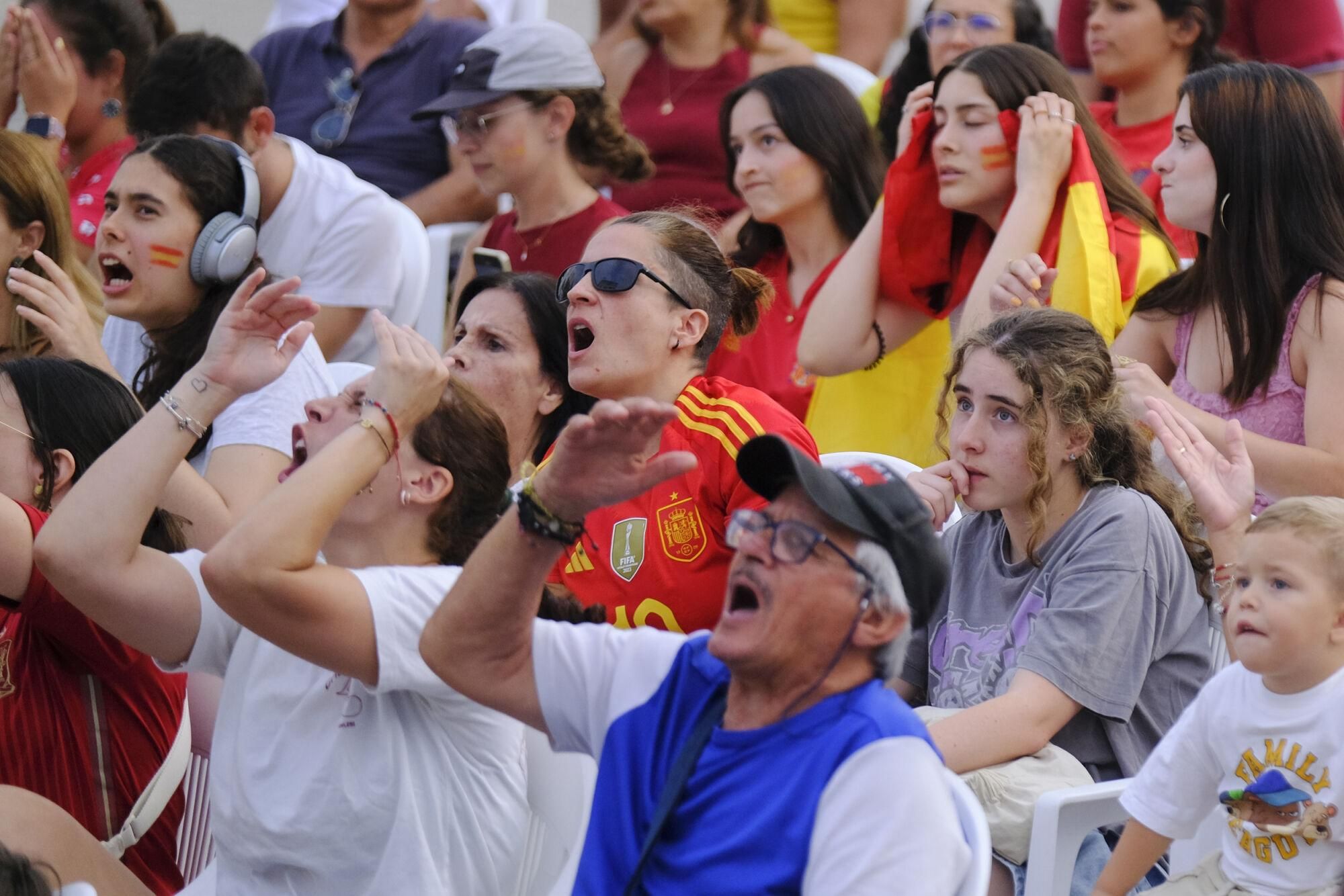 Ambiente de la final de la Eurocopa femenina de fútbol 