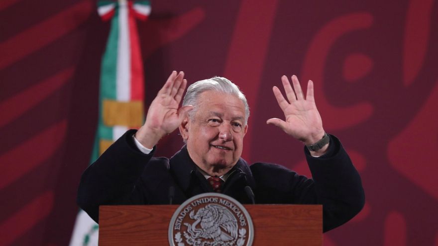 Obrador nos obra encima