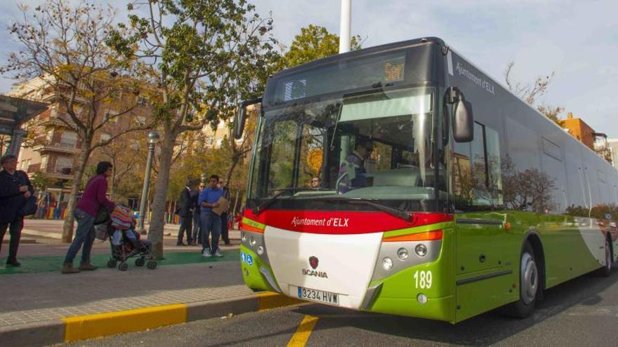 Los vecinos de San Antón son los que más hacen uso del autobús