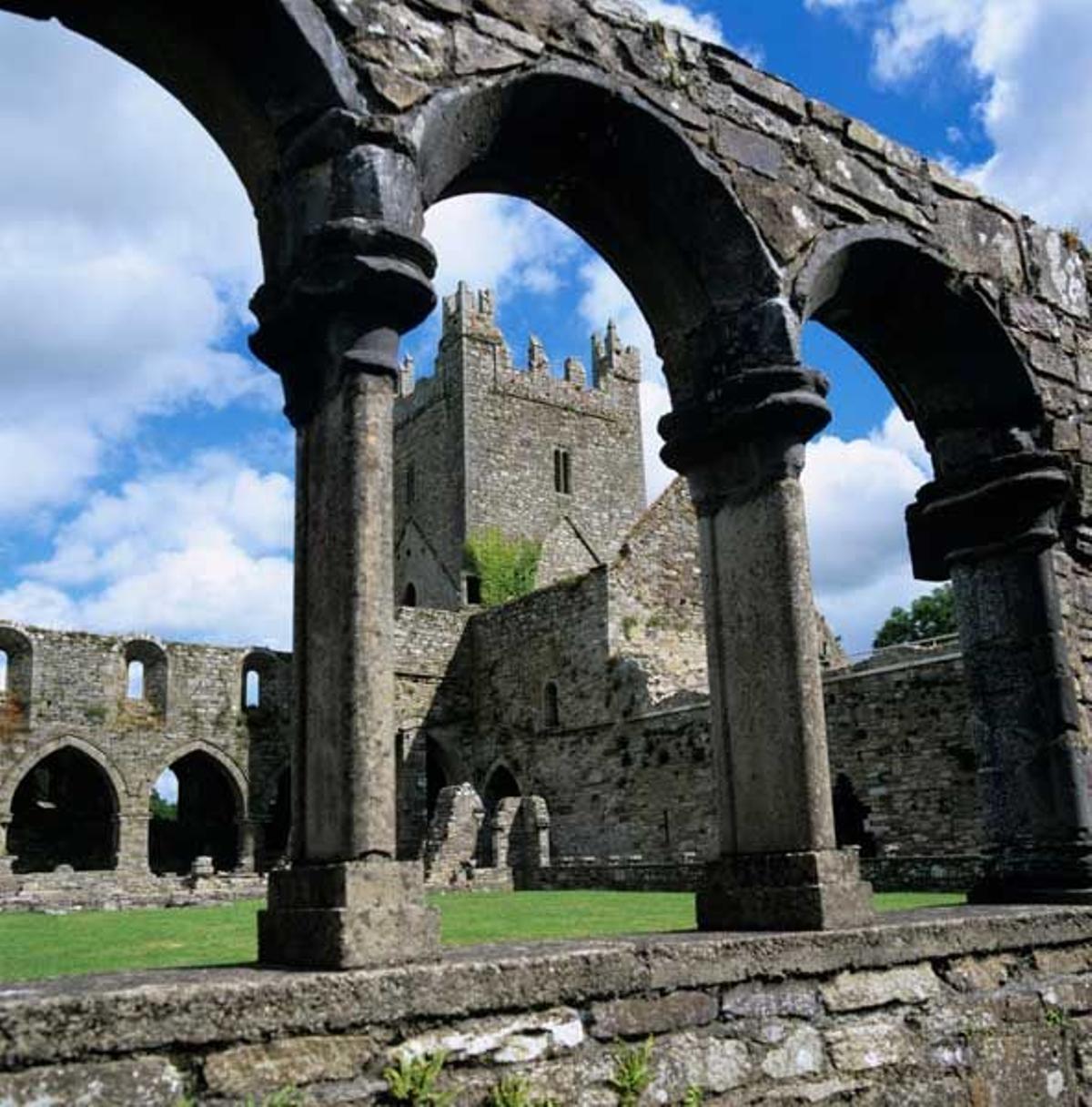 Ruinas de la abadía cisterciense de Jerpoint, cerca de la ciudad de Thomastown, en el condado de Kilkenny.