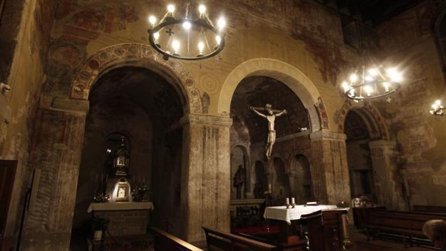 La iglesia de Santullano puede visitarse de lunes a sábado