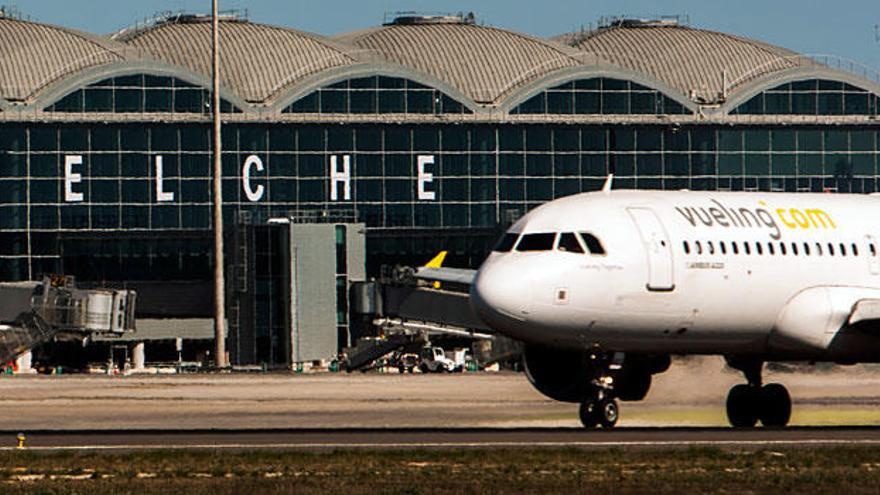 Elche tiene unas comunicaciones por carretera, aire, tren y mar que son la envidia de cualquier localización del Mediterráneo.