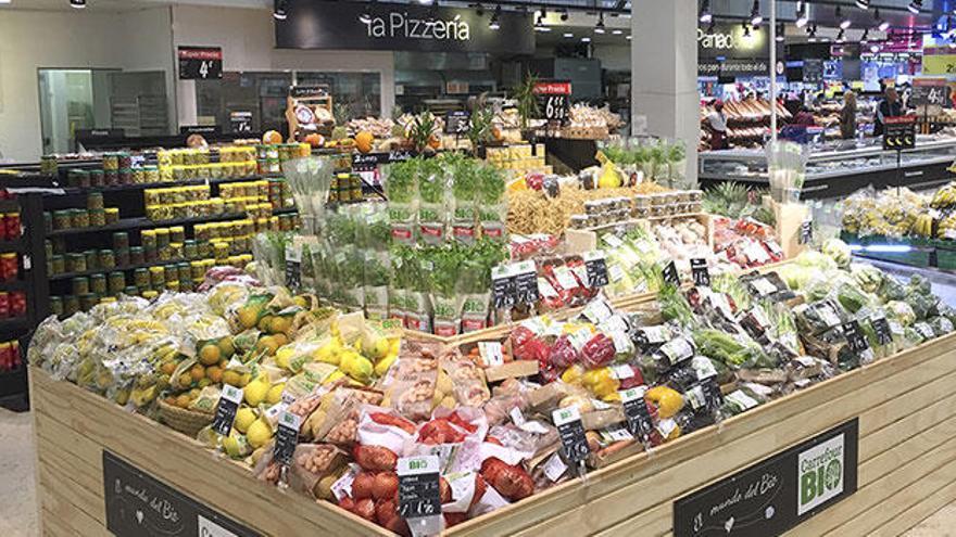 Carrefour apuesta por la alimentación ecológica y productos frescos alicantinos