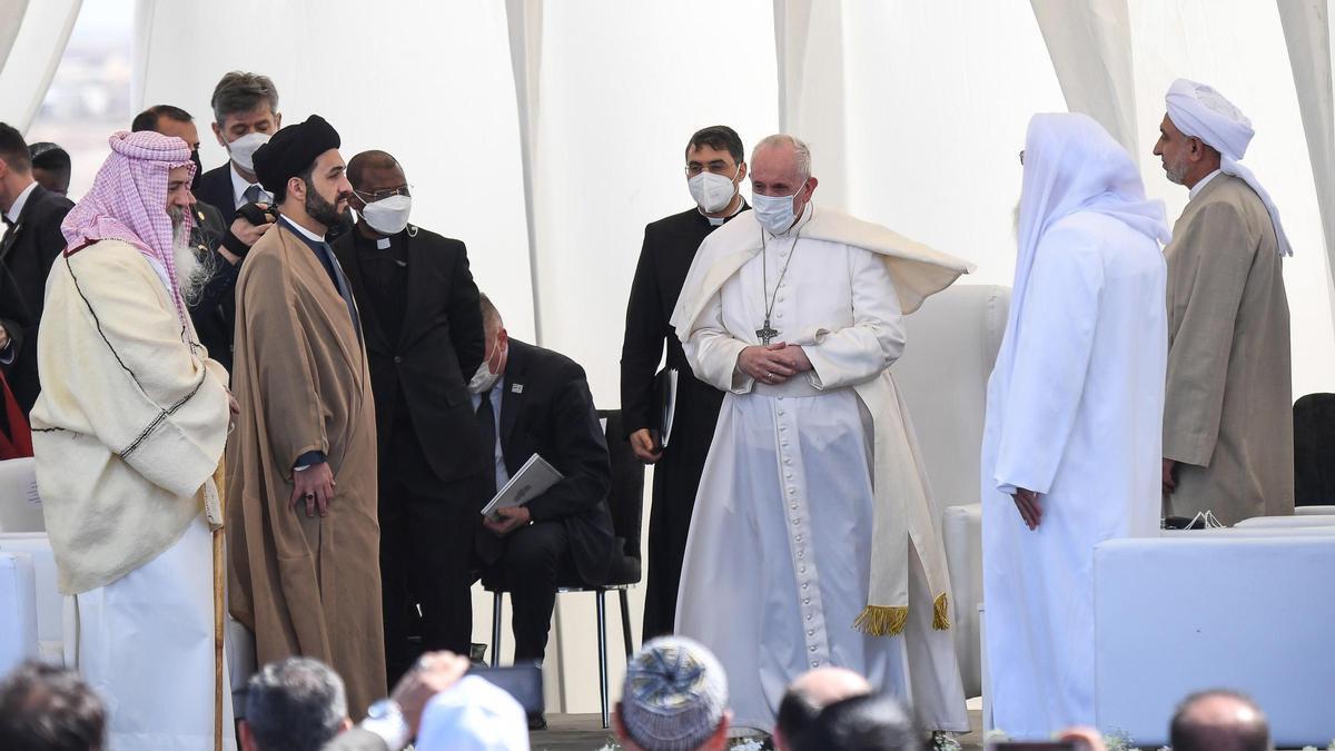 El papa Francisco se reúne en Irak con el ayatolá Al Sistani
