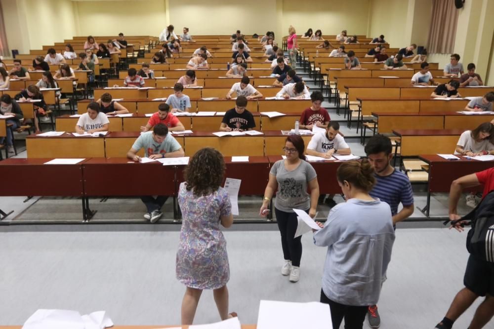 La EBAU se estrena en Málaga para 2.700 alumnos con el examen de Lengua Castellana y absoluta normalidad en las 17 sedes de la provincia