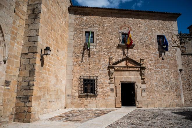Fotogalería | La sede de la Diputación de Cáceres, más allá de su fachada