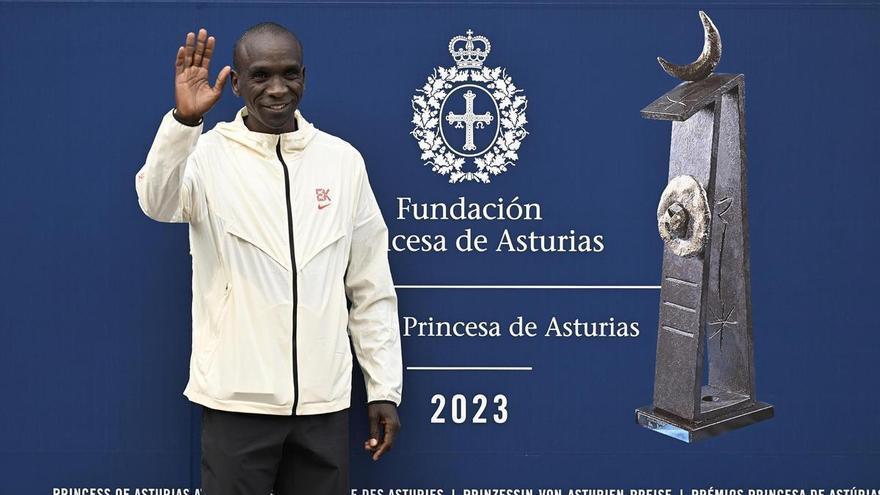 Kipchoge llega a Oviedo para recoger el Premio Princesa de Asturias de los Deportes 2023