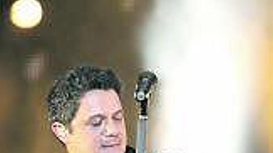 Alejandro Sanz.