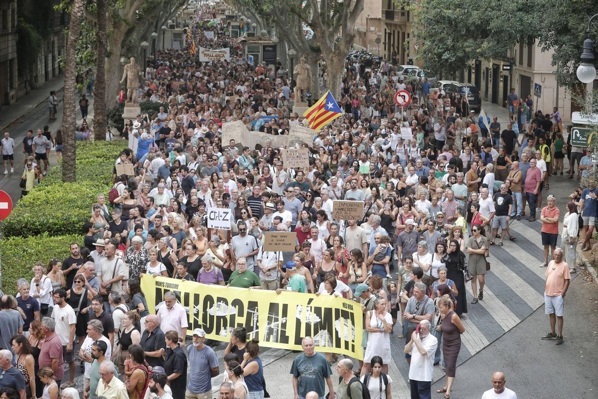 Manifestación 26J Menys Turisme, Més Vida