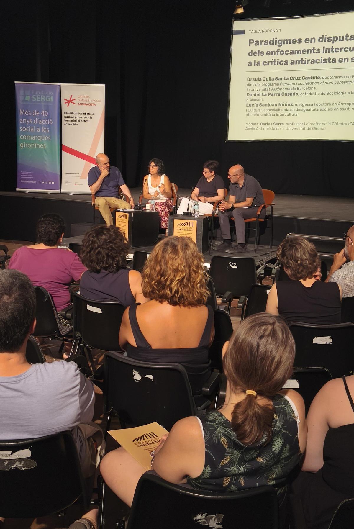 Imatges de la tercera edició de l'Escola d'Estiu d'Antiracisme