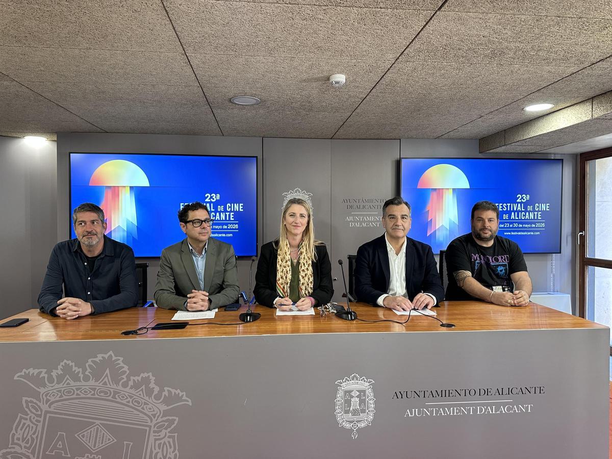 Un momento de la rueda de prensa celebrada en el Ayuntamiento de Alicante
