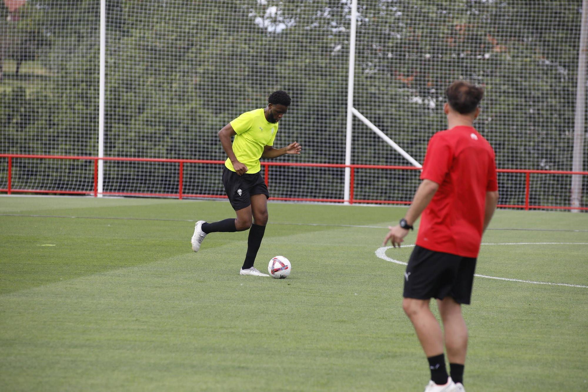 Así fue el primer entrenamiento de la era Albés en el Sporting (en imágenes)