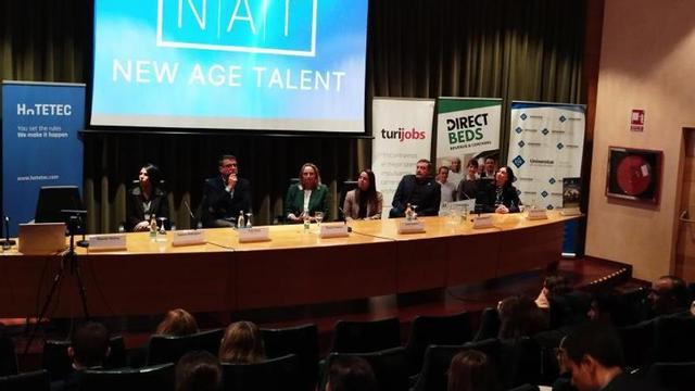 Susana Rodríguez, Tolo Deyà, María Frontera, Alba Garberí, Jaume Monserrat y María José Durán en la mesa de debate de New Age Talent.