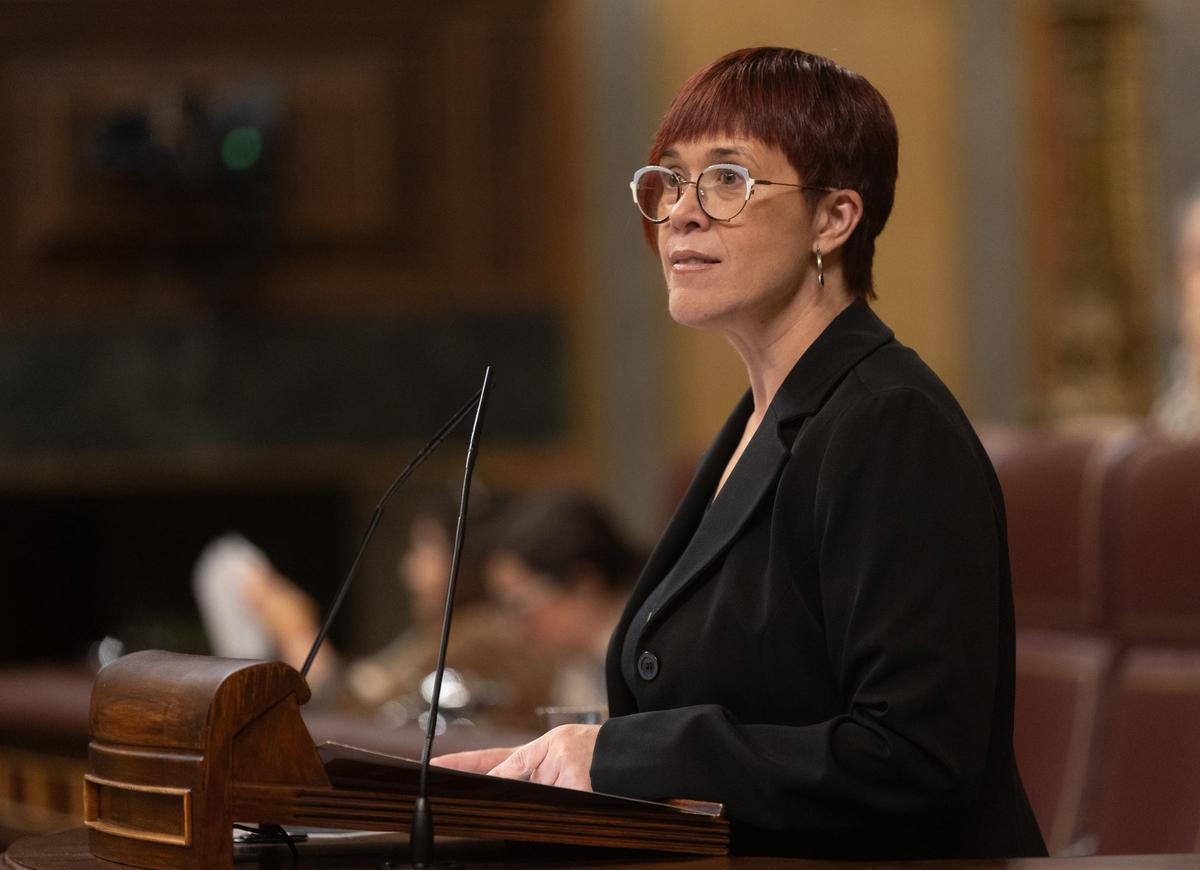 La portavoz de Compromís en el Congreso, Águeda Micó, durante el pleno extraordinario en el Congreso.