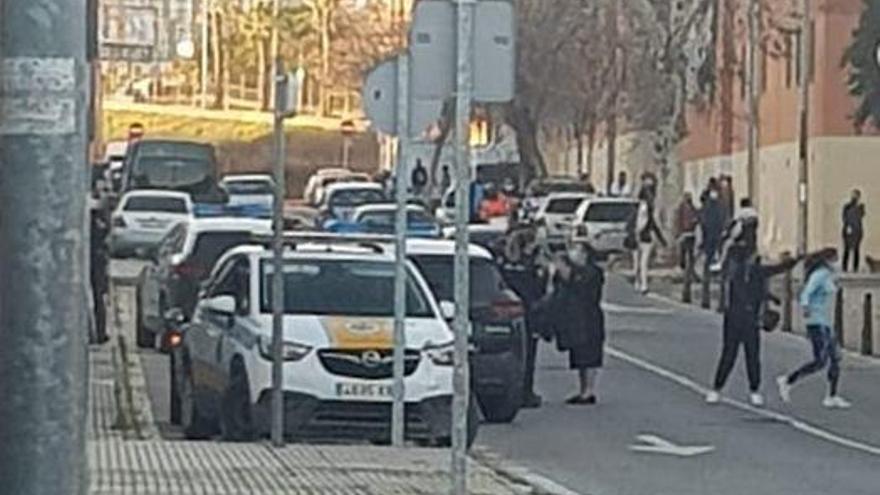 Tres detenidos más y otro agente herido tras un nuevo altercado en San Lázaro