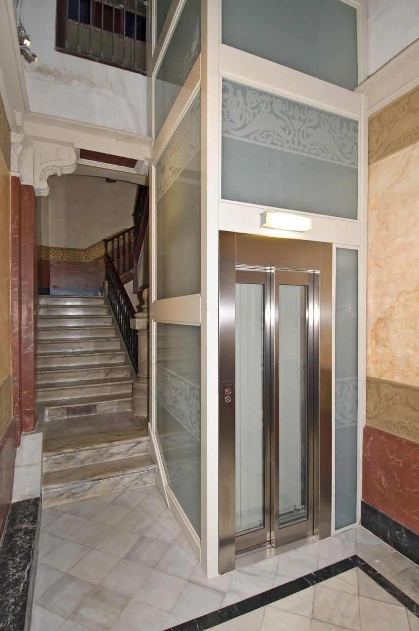 foto gremi ascensors