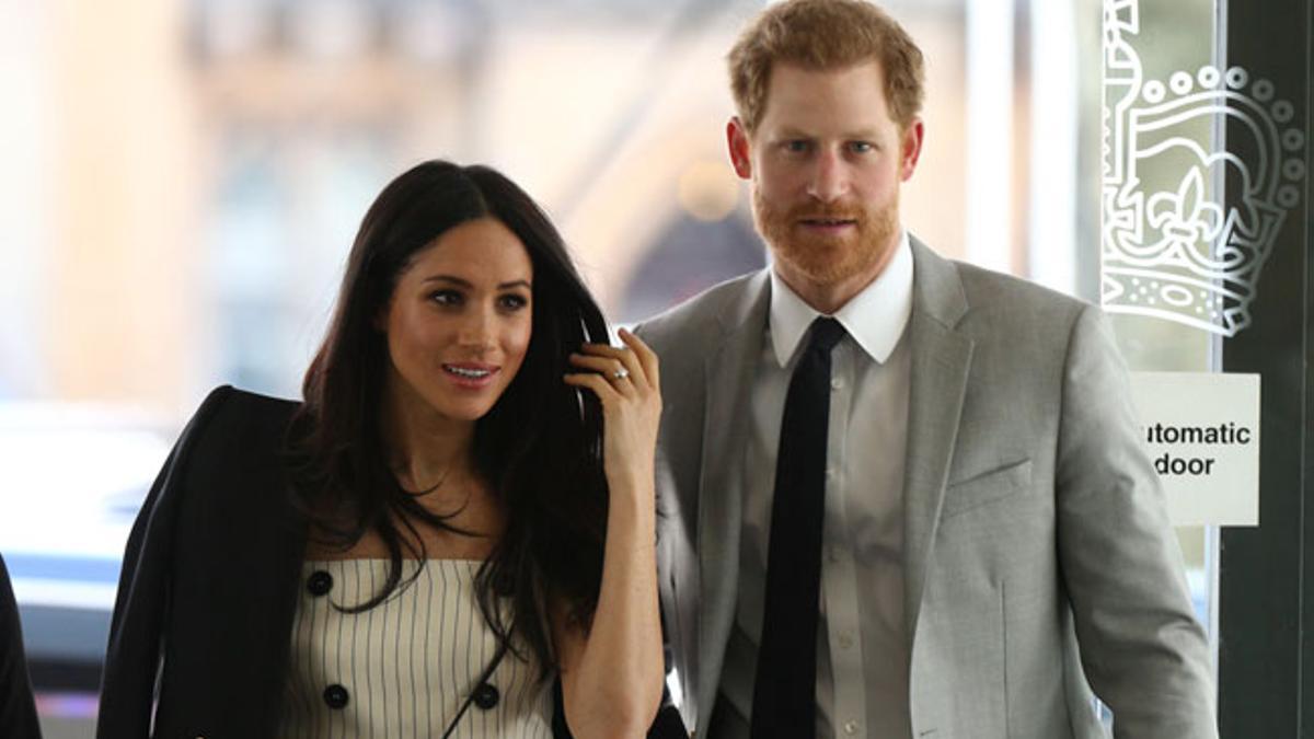 Meghan Markle y el Príncipe Harry en un acto de la Commonwealth