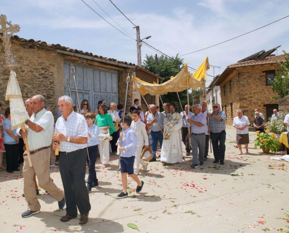San Juan y el Corpus recuperan la tradición rural