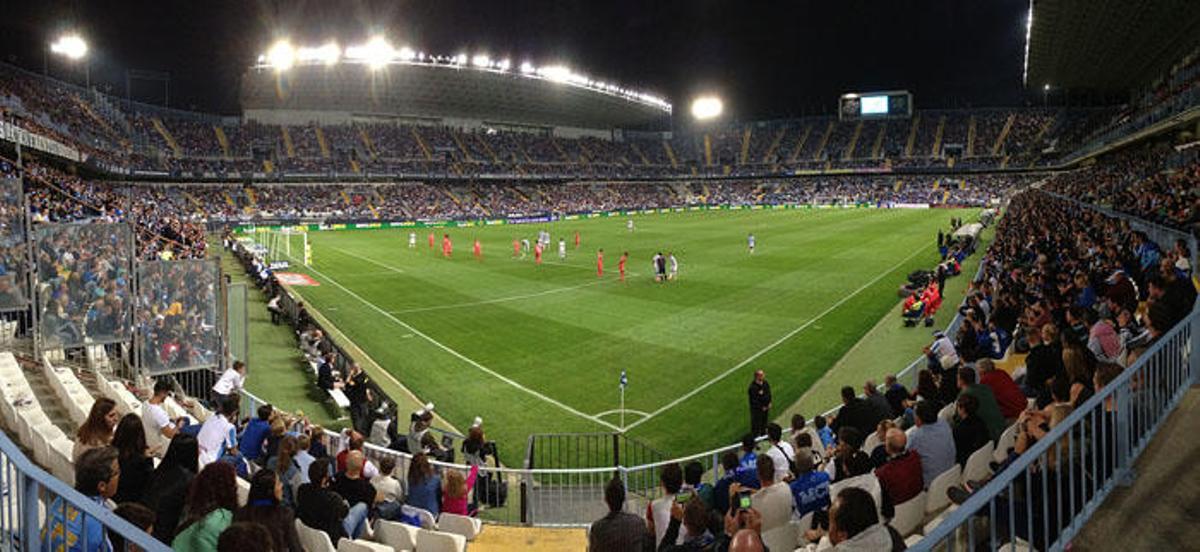 Vista general de La Rosaleda durante un partido de Liga.
