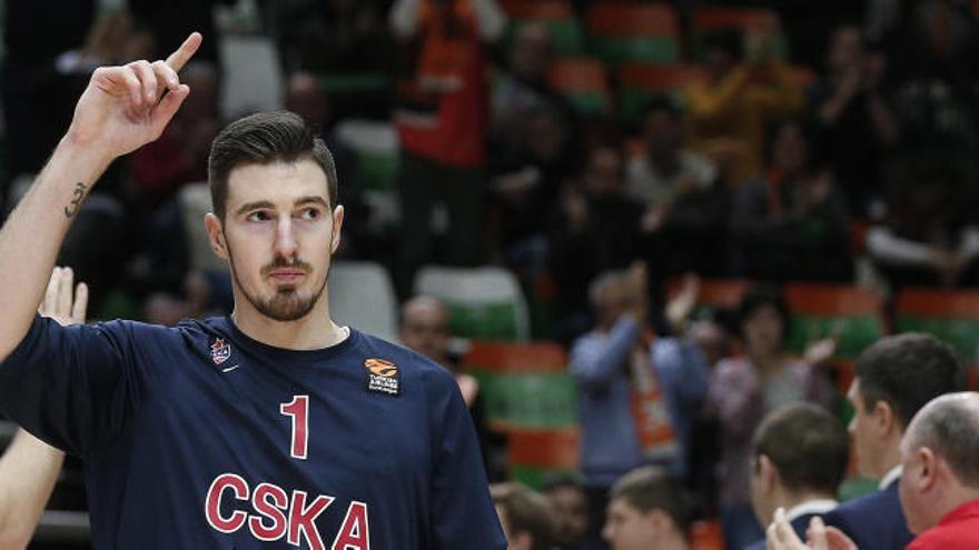 Nando De Colo, recibido por La Fonteta.