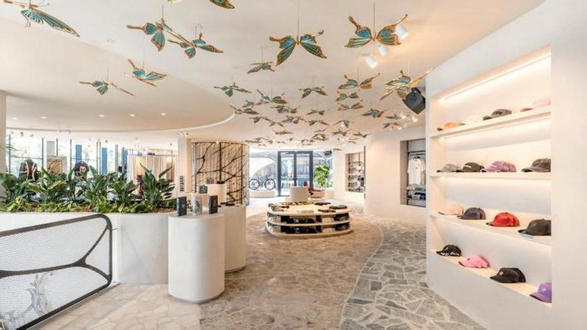 Inside the shop, fashion, designer items and exclusive pieces are all on display.