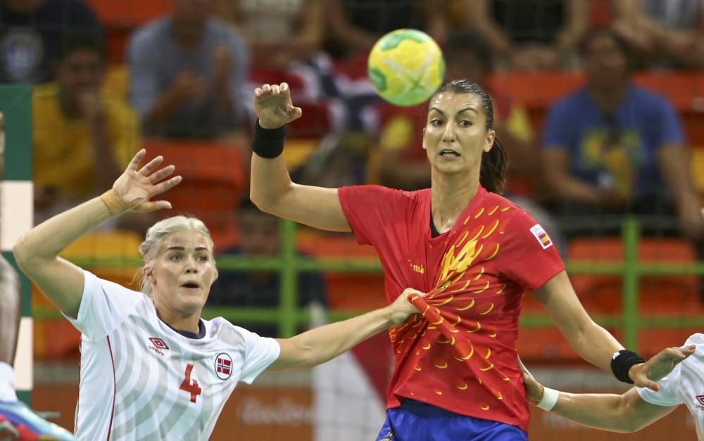 Imágenes del partido entre las selecciones femeninas de España y Noruega en los Juegos Olímpicos