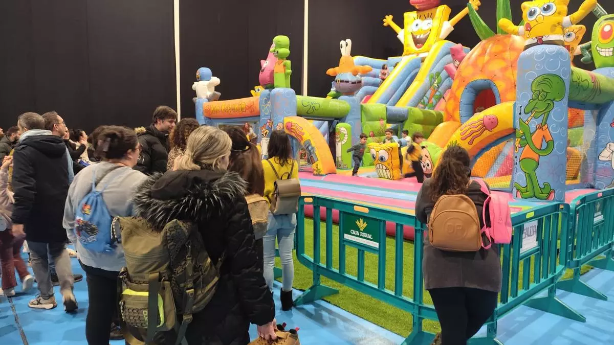 Éxito de la feria navideña Muévete de Zamora con casi 2.000 asistentes en un solo día