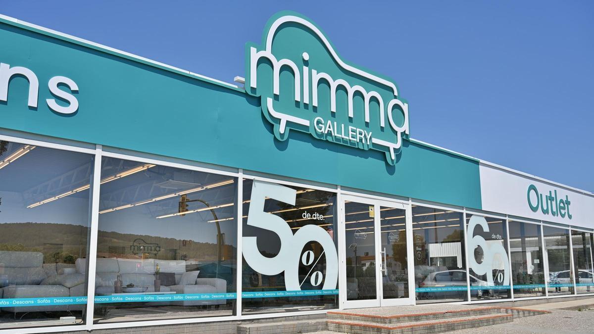 Els sofàs i mobles de descans més variats a l'outlet de Mimma Gallery de Sarrià de Ter.