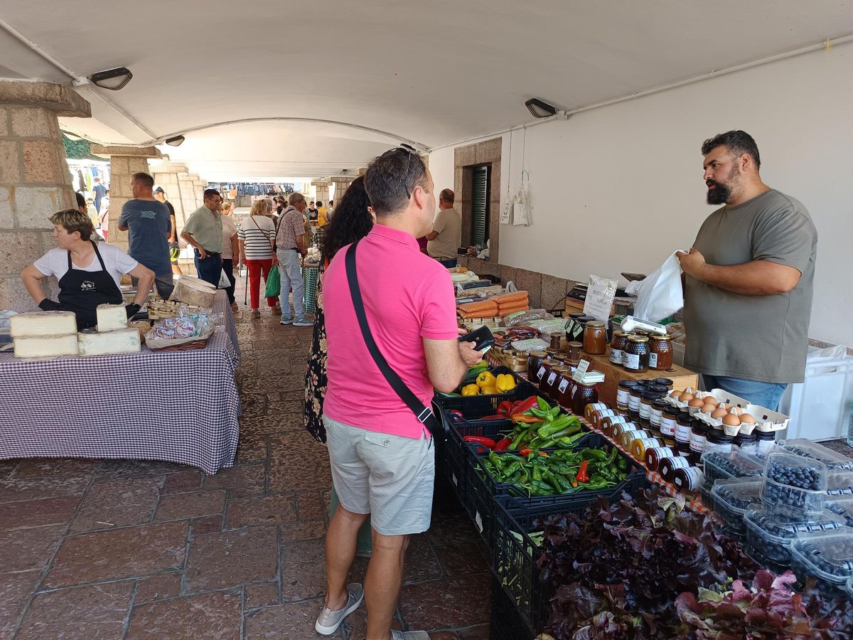 Mercado semanal de Cangas de Onís.