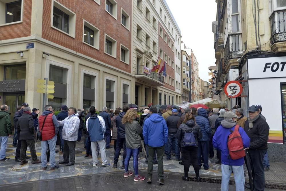 300 trabajadores públicos de Cartagena se manifiestan para reclamar sus derechos