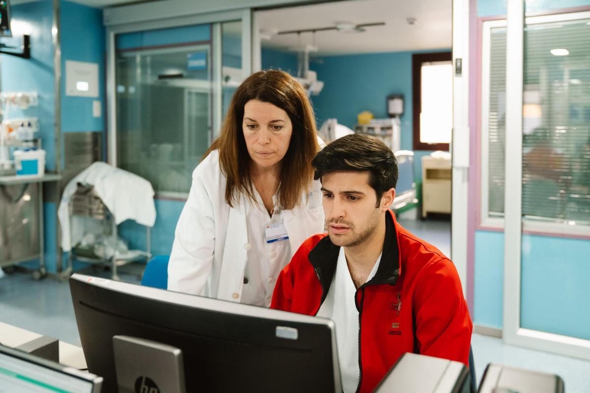 González y Selas, en la UCI del Hospital de Getafe. El proceso de donación involucra a muchos servicios del propio hospital y del hospital donde se va a implantar el órgano.