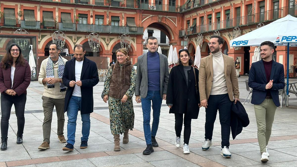 Antonio Maíllo, en el centro, ha presentado hoy en Córdoba Convocatoria por la democracia.