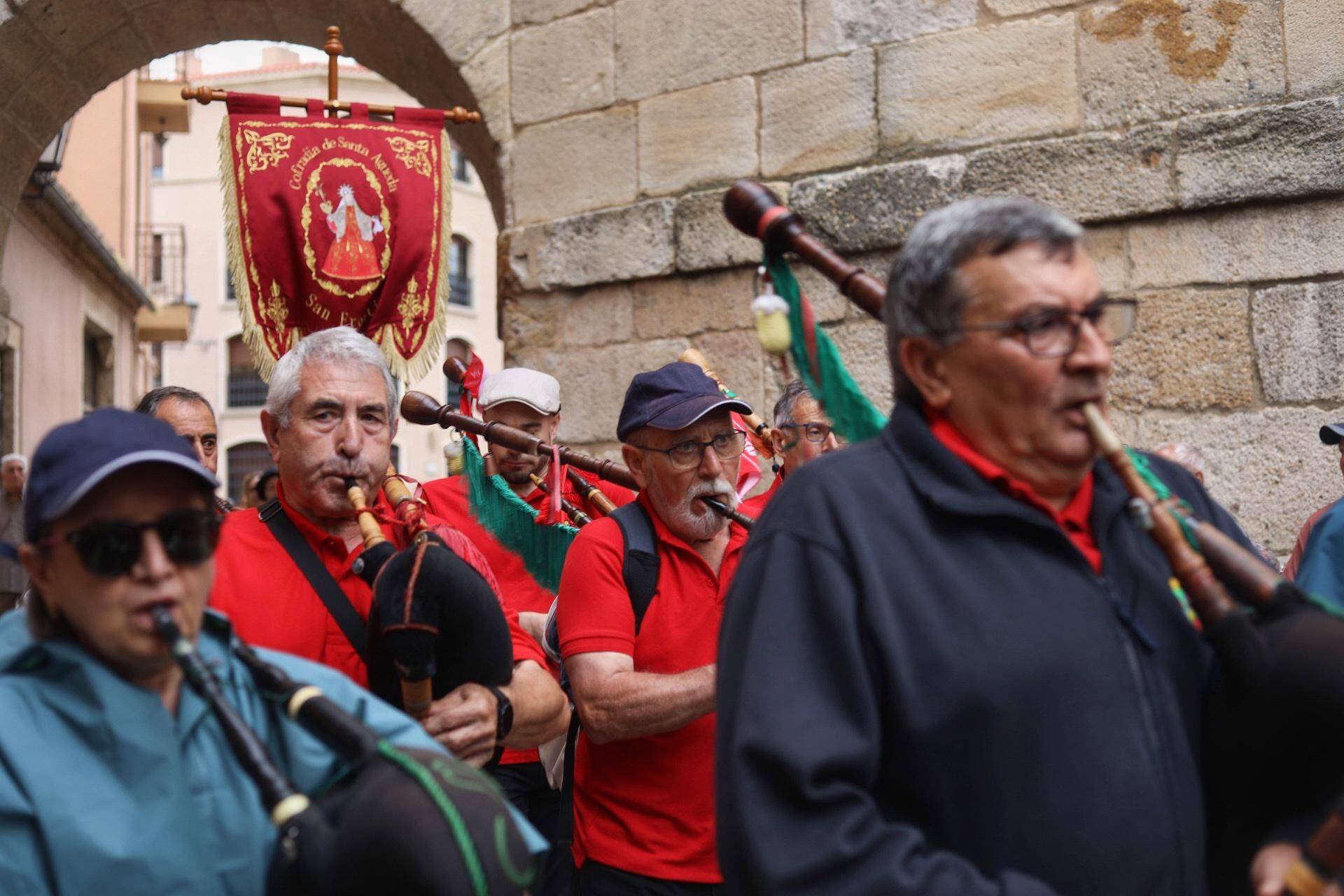 GALERÍA | Desfile de indumentaria tradicional de Zamora en San Pedro