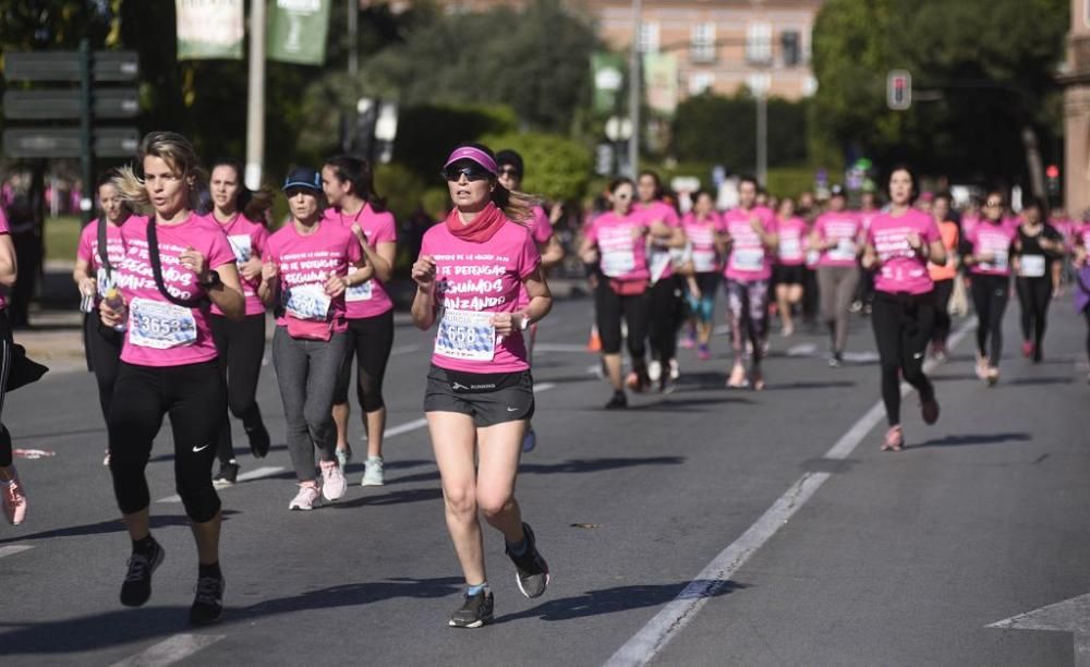 Ambiente en la V Carrera de la Mujer de Murcia