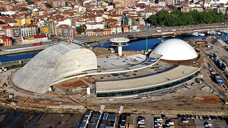 El Centro Niemeyer en construcción