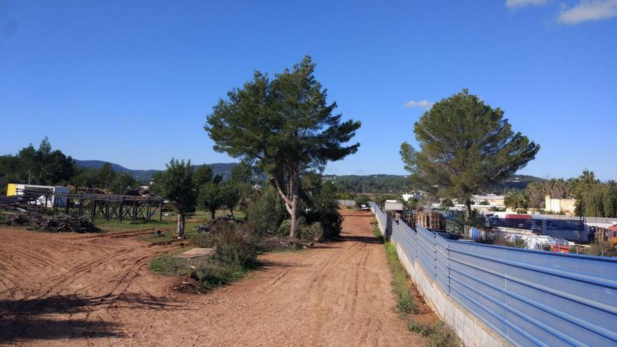 Parte del terreno donde se prevé el nuevo ‘parking’, en una imagen de archivo de 2018. | D. I.