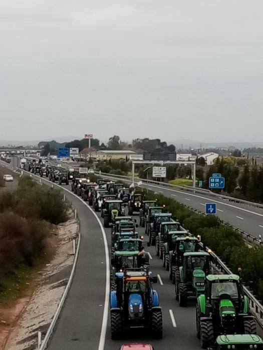 La tractorada arranca en la A-92, a su paso por Antequera.