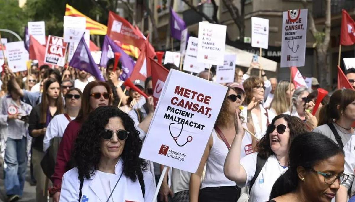 Manifestació de metges a Barcelona, aquest dilluns
