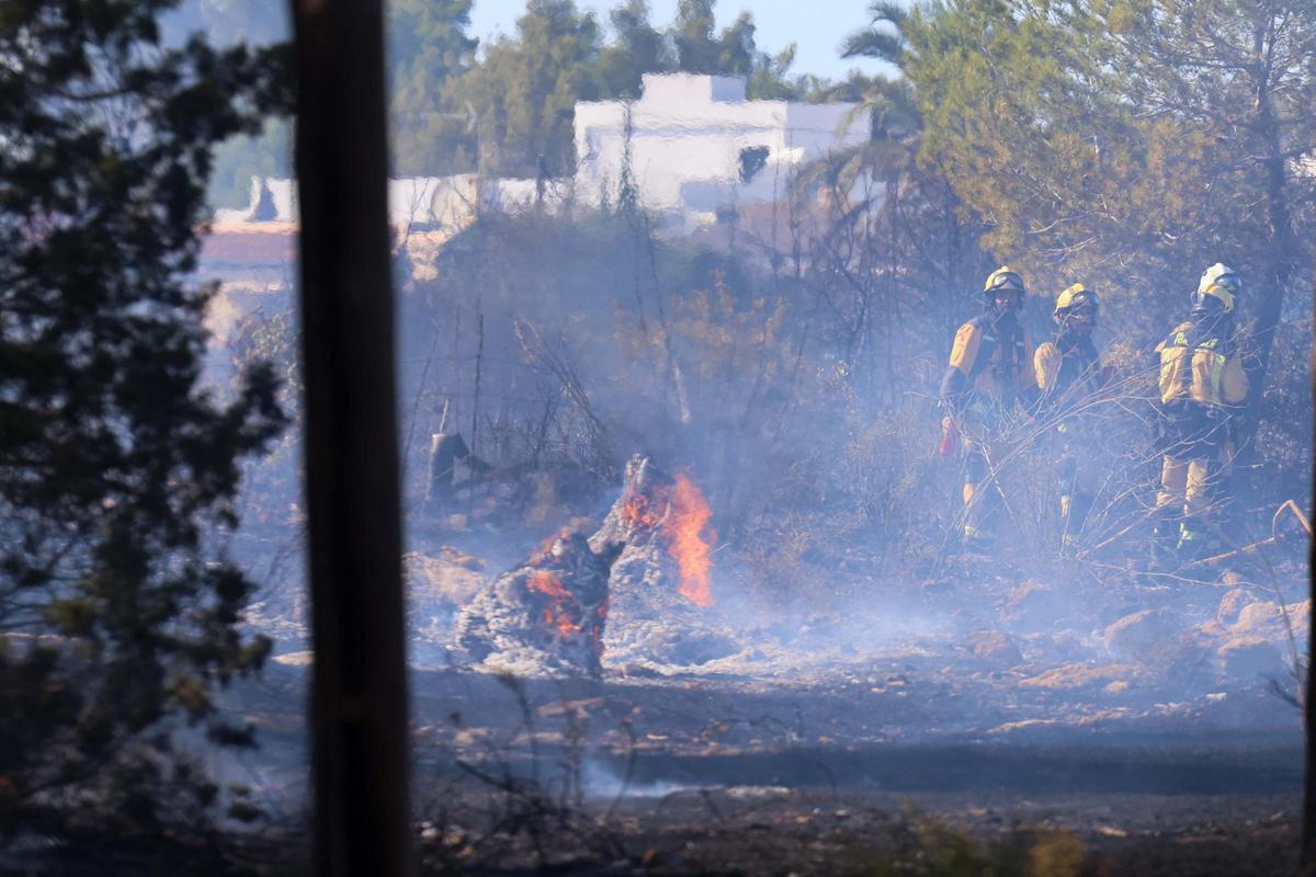 Incendio en Cala de Bou.