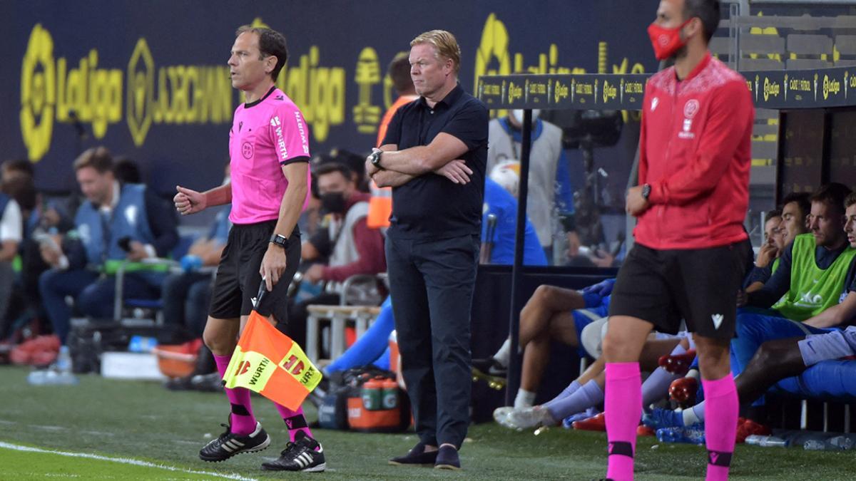 Koeman, durante el partido contra el Cádiz