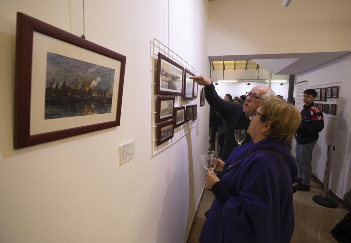 La Asociación de Patrimonio Industrial de Puerto de Sagunto inaugura la exposición de Ramón Rodríguez  "Miradas de ayer. Pinceladas de la memoria"