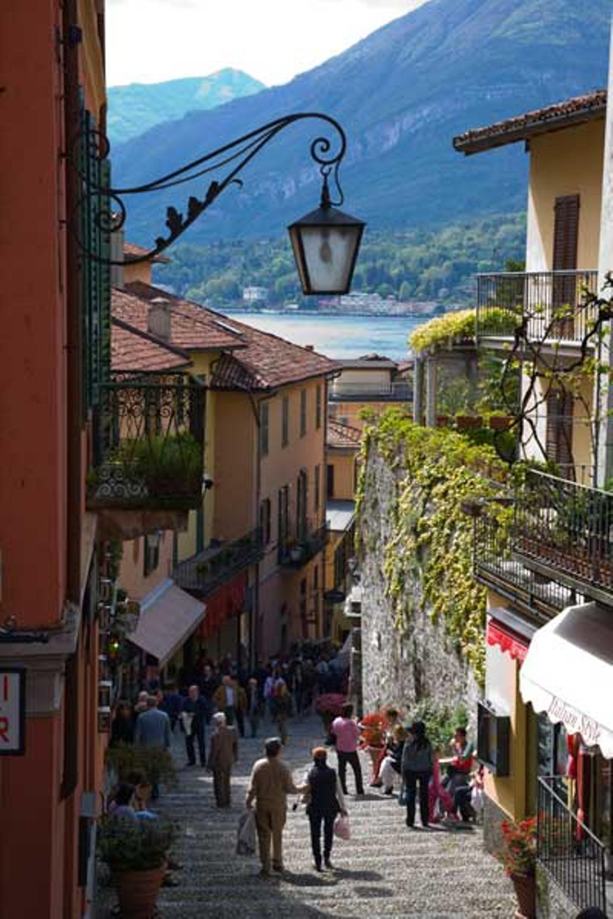 Escena callejera en Bellagio.