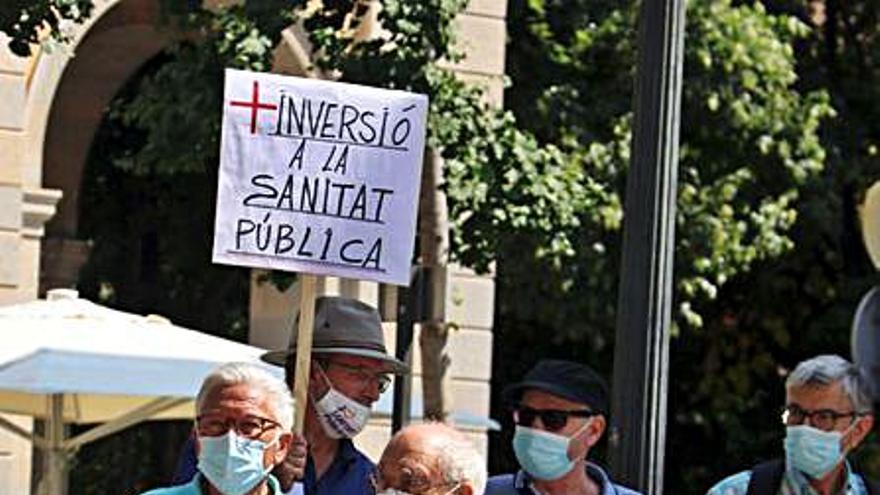 Concentració a Girona per reclamar més recursos per a l’atenció primària