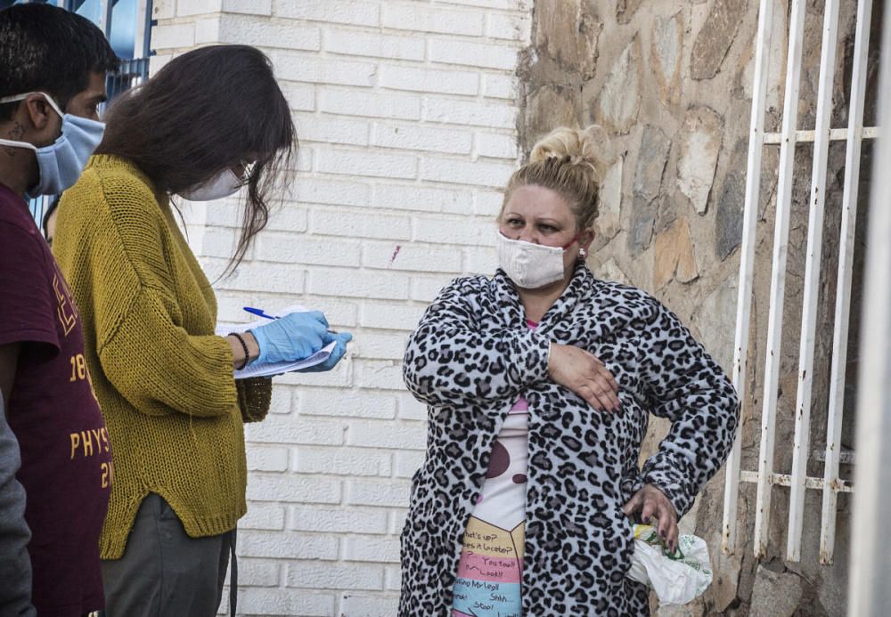 Una mano amiga en el drama del Cementerio