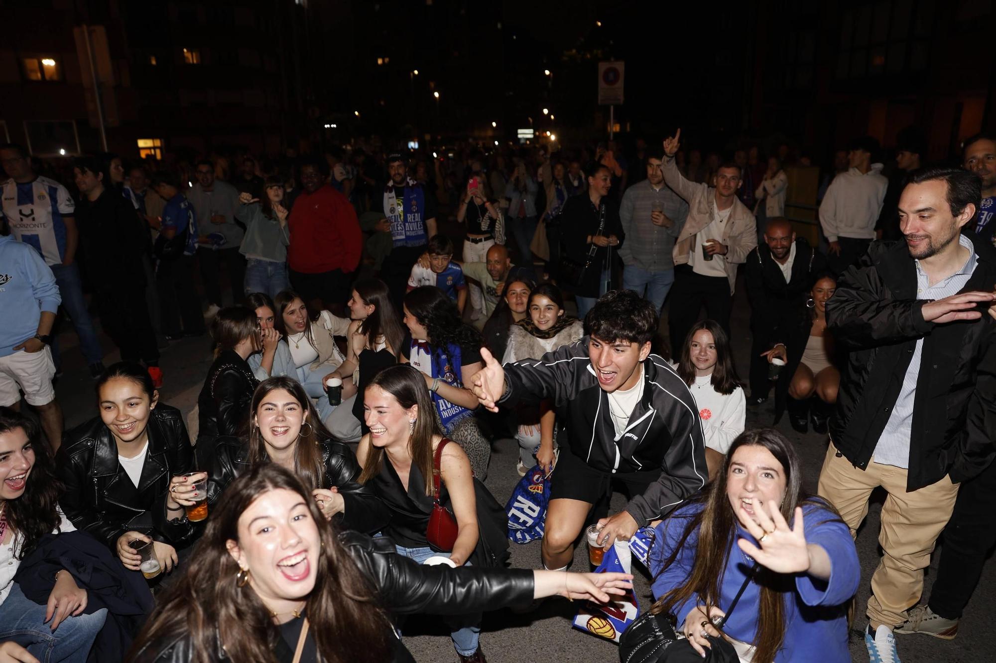 EN IMÁGENES: Locura en las calles de Avilés por el ascenso