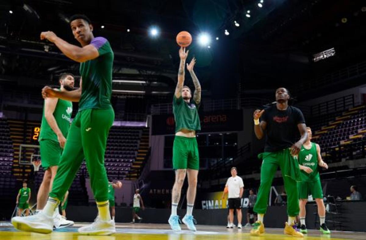 Imagen del primer entrenamiento del Unicaja en el Sunel Arena.