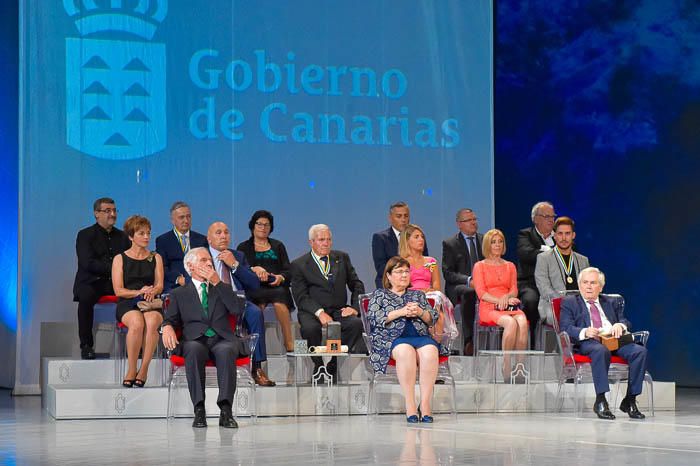 Acto institucional del Día de Canarias. Entrega ...