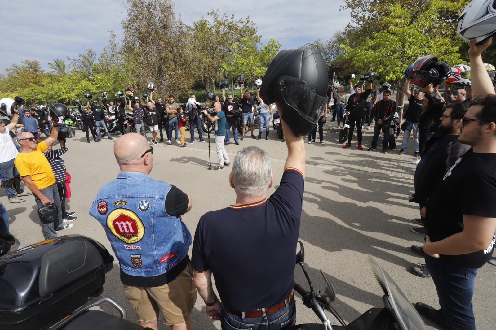 Manifestación nacional de motoristas en València para reclamar seguridad.