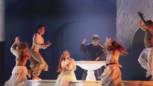 BENIDORM, 14/02/2026.- Tony Grox &amp; Lucycalys ganan el Benidorm Fest 2026 con T Amaré, una declaración de amor flamenca, hoy sábado en la localidad alicantina. EFE/RTVE/Roberto Moreno Moya SOLO USO EDITORIAL/SOLO DISPONIBLE PARA ILUSTRAR LA NOTICIA QUE ACOMPAÑA (CRÉDITO OBLIGATORIO)