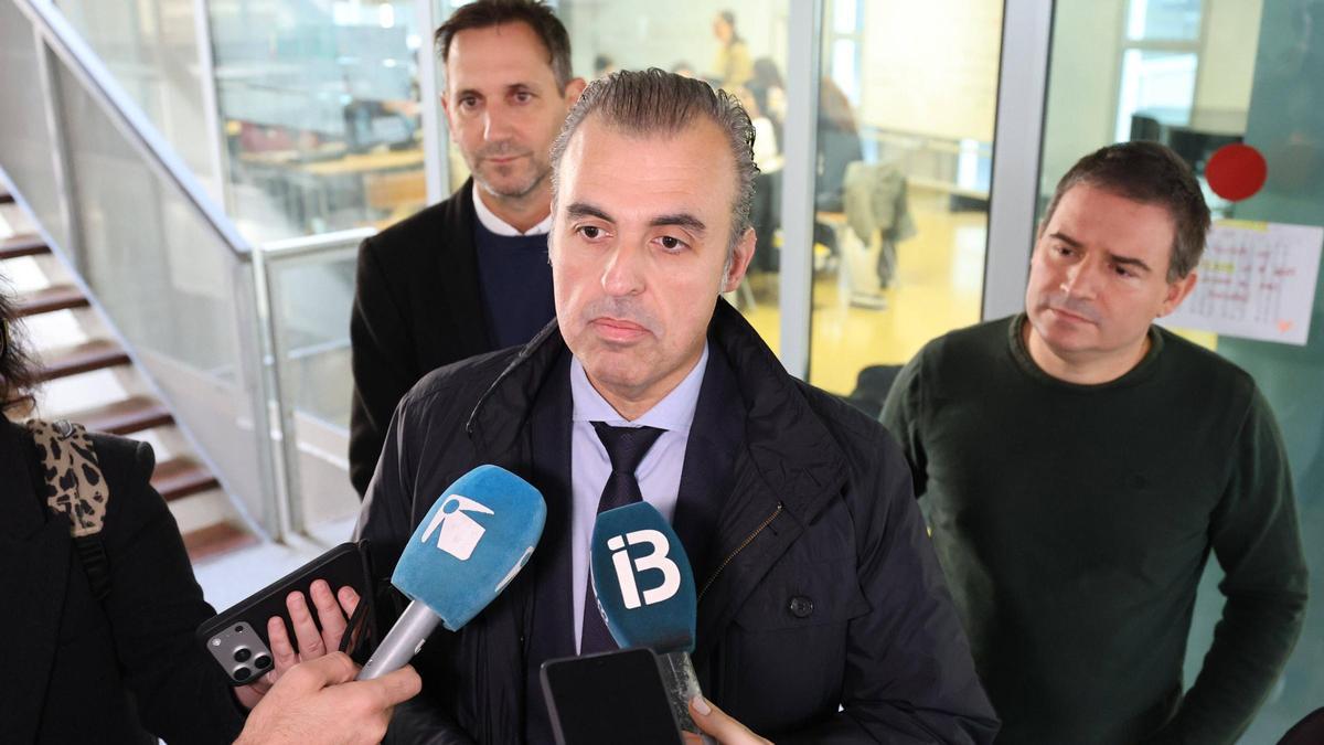 Galería: Antoni Vera visita el Conservatorio de Ibiza